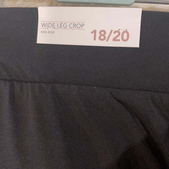 Lane Bryant Knit Kit Pull-On Wide Leg Capri 18/20W - Picture 5 of 9